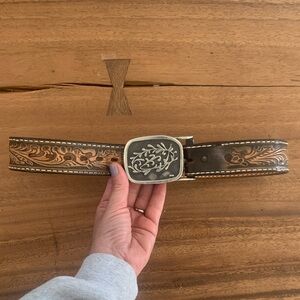 Justin Western Leather Belt With Botanical Buckle